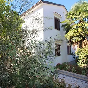 Apartment Leticija Near Center, Poreč