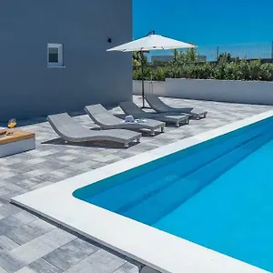  Apartment Black&beauty Kroatien